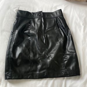 Faux leather mini skirt